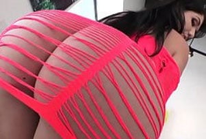 bunda gulosa engolindo pau