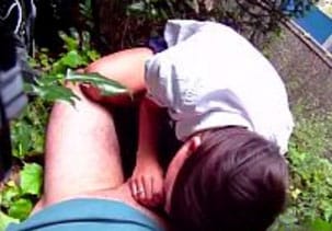 novinha faz sexo na praça depois da escola