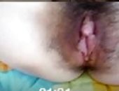 Buceta peluda no porno com novinha